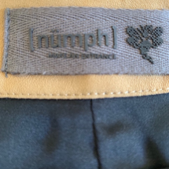 Black and gold dress - Picture 4 of 4